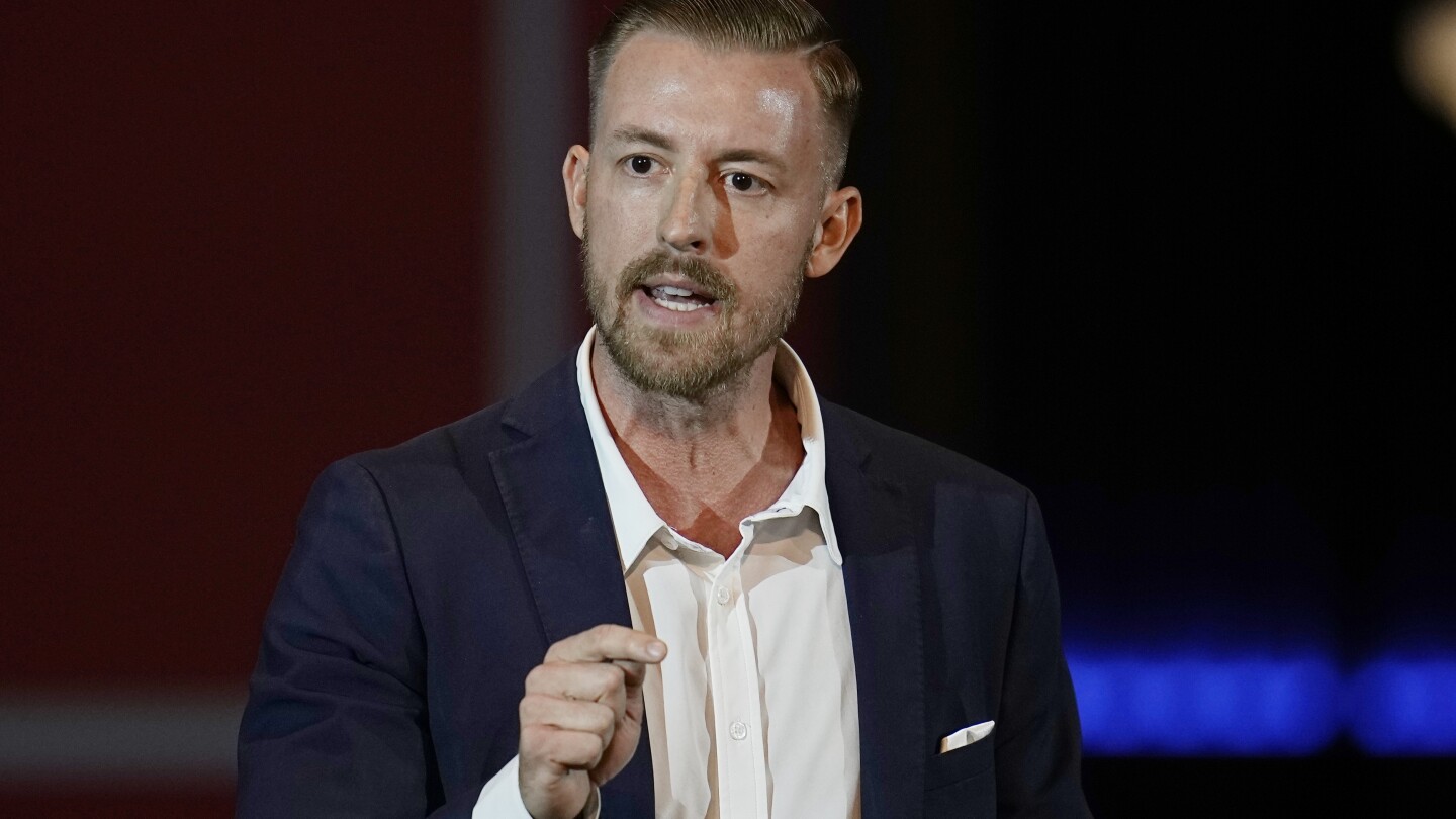 oklahoma-schools-chief-seeks-donations-to-put-bibles-in-classrooms