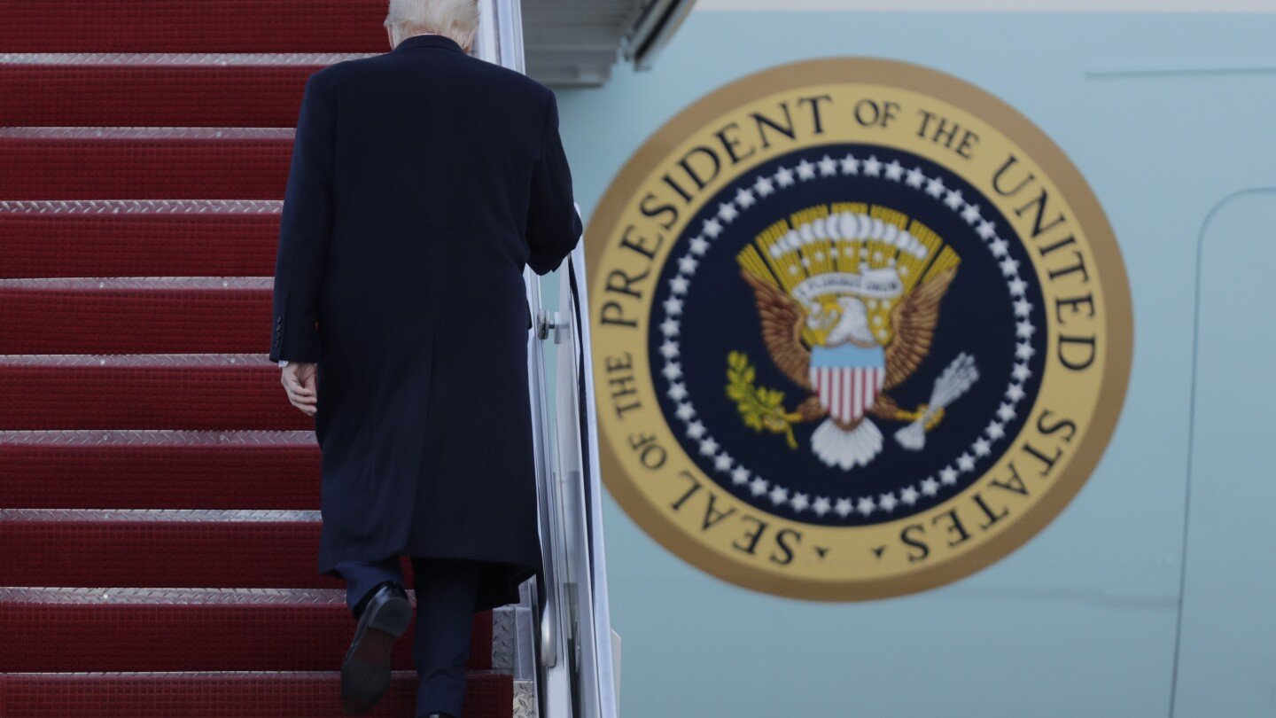 us-economic-worries-mount-as-trump-implements-tariffs,-cuts-workforce-and-freezes-spending