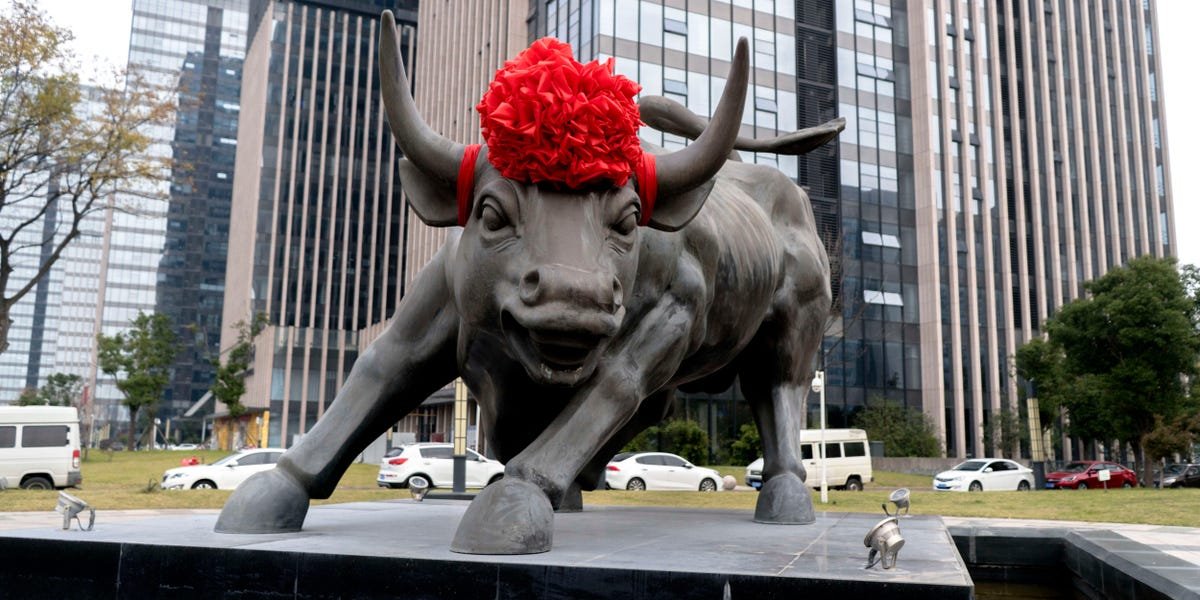 us-stock-volatility-is-making-china’s-markets-look-good,-goldman-sachs-says