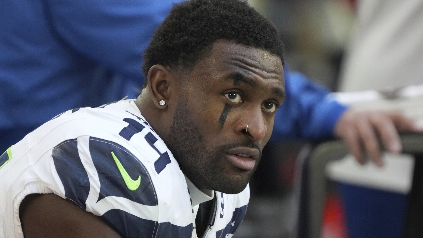 dk-metcalf-is-leaving-seattle-for-pittsburgh-with-a-new-deal-in-tow,-ap-sources-say