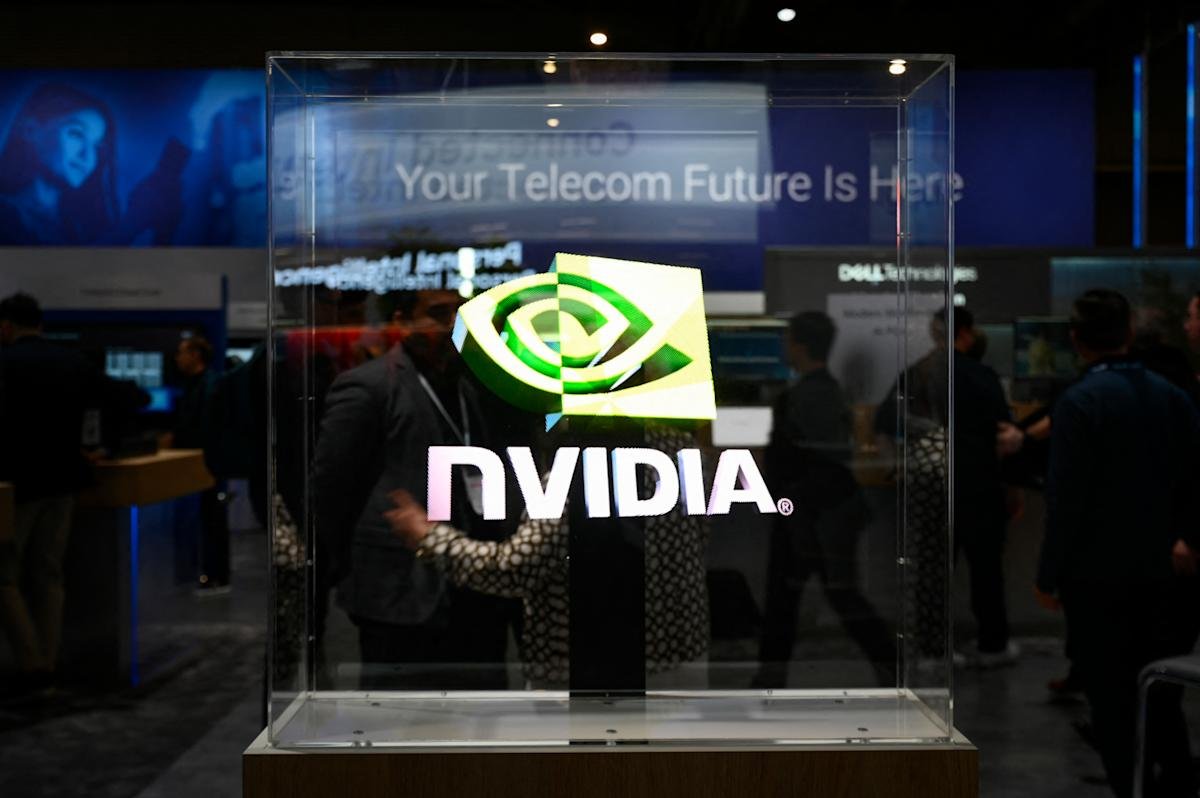 nvidia,-tesla-stocks-slip-as-‘magnificent-7’-names-lead-markets-lower
