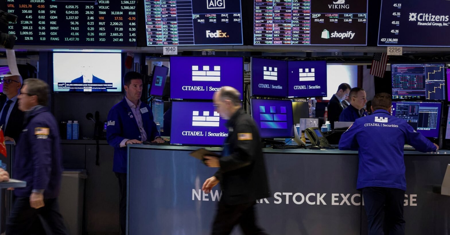 trump-chaos-pushes-central-banks-into-shadows