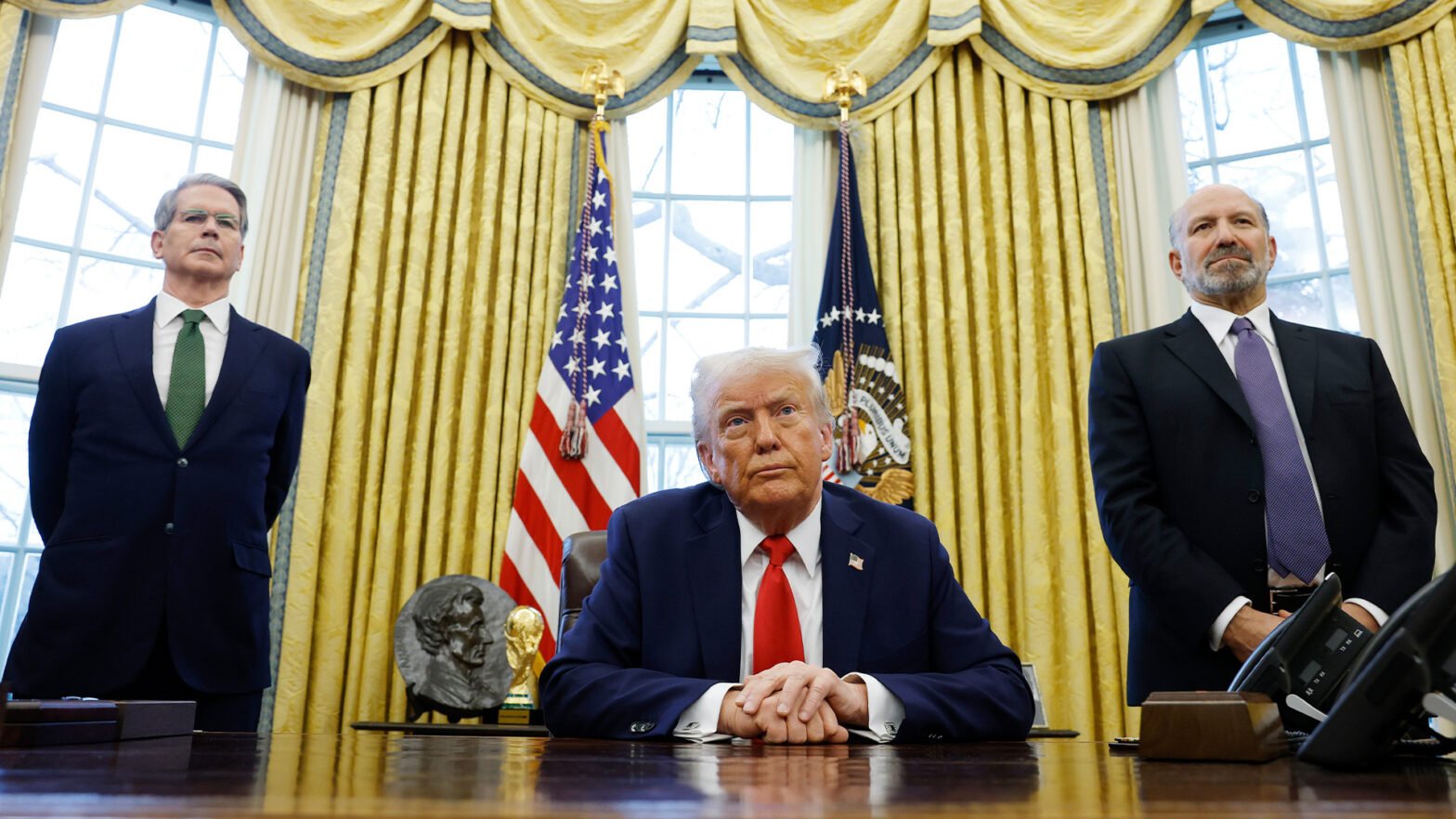 stock-market-continues-its-dive-as-trump-leaves-recession-on-the-table