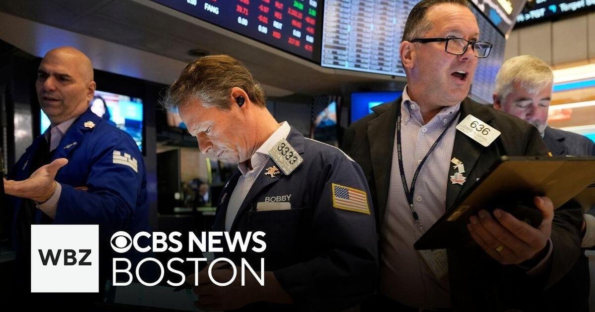 stock-market-plunges:-expert-analysis-on-what-happened