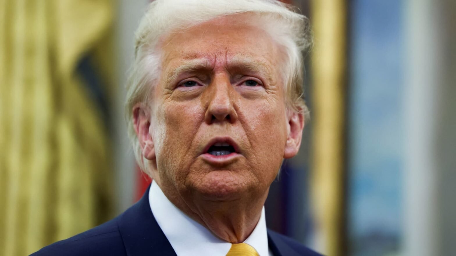 white-house:-stock-market-plunge-is-not-as-‘meaningful’-as-business-activity