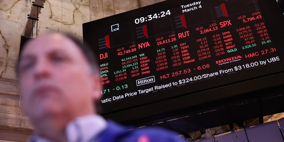stock-market-implodes-amid-fears-of-trump-tariffs,-recession