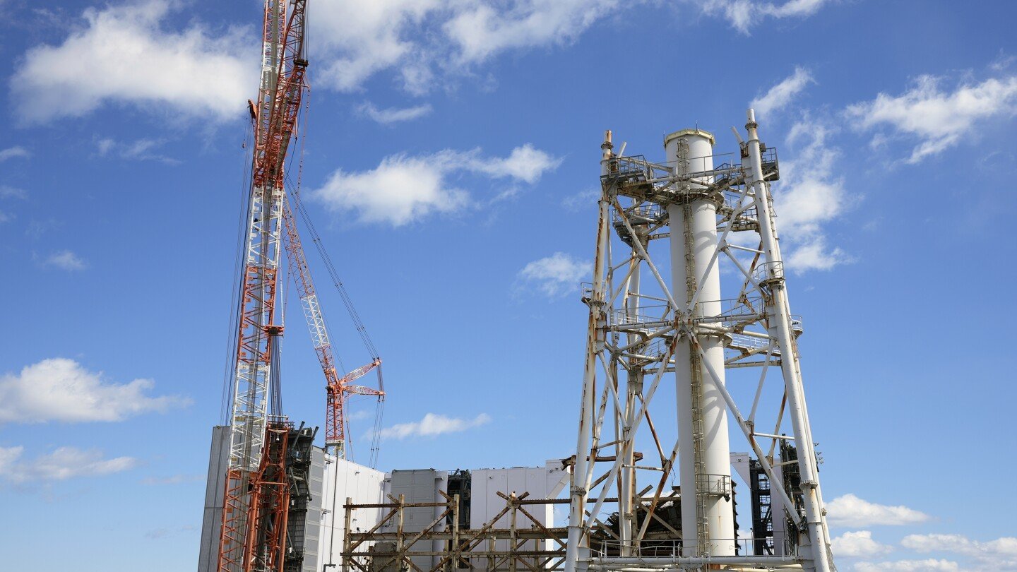‘nervous-and-rushed’:-massive-fukushima-plant-cleanup-exposes-workers-to-high-radiation-and-stress
