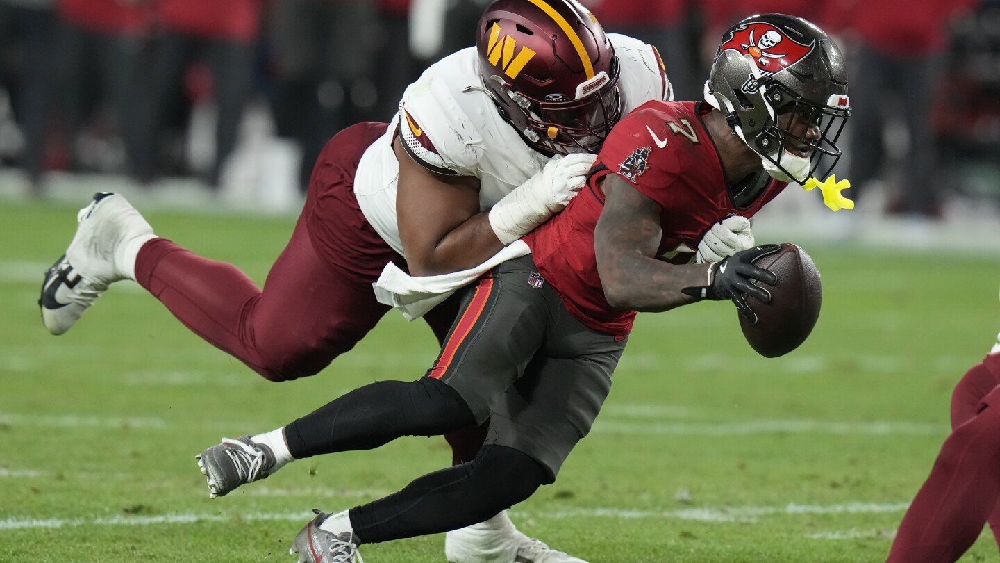 vikings-agree-to-terms-with-veteran-dt-jonathan-allen,-2-time-pro-bowl-pick-cut-by-commanders