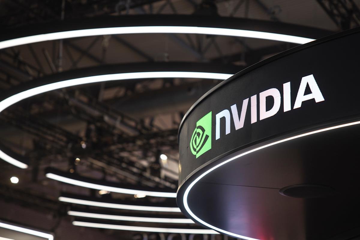 wall-street’s-souring-view-on-the-us-stock-market-isn’t-just-about-the-economy-—-it’s-about-ai-too