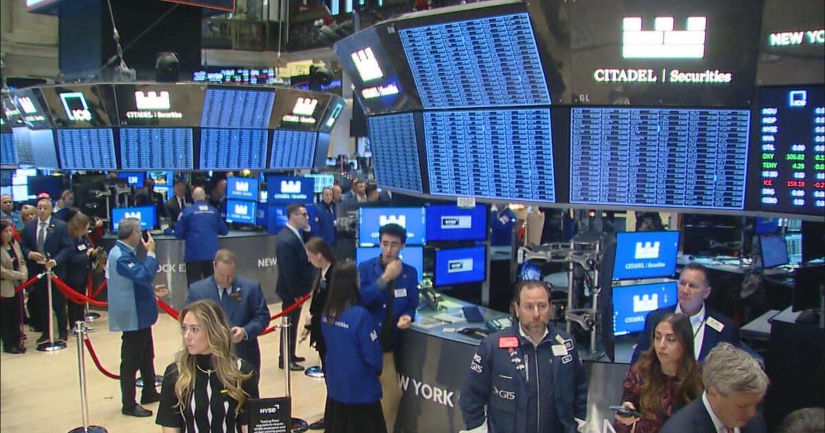 amid-recession-fears,-delaware-economist-weighs-in-on-how-stock-market-panic-impacts-your-money