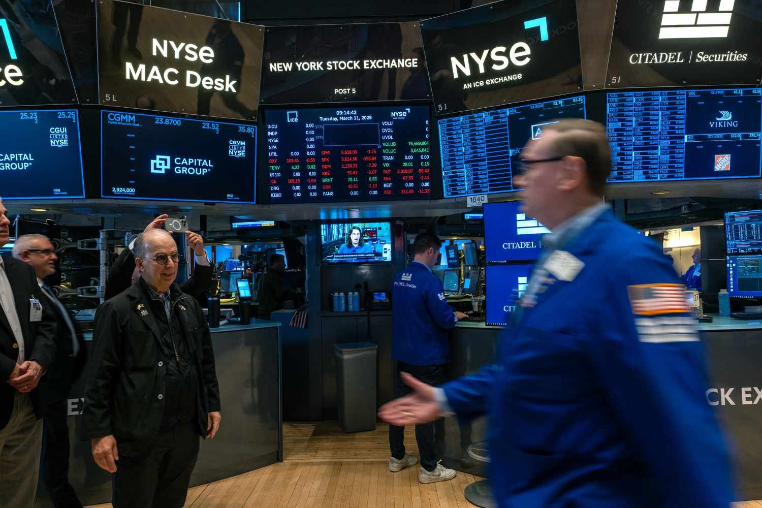 dow-jones-today:-stock-futures-rise-ahead-of-key-cpi-inflation-report-as-market-looks-to-rebound-from-sell-off