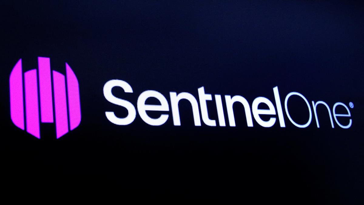 intel-ceo,-d-wave-earnings,-cybersecurity-stocks:-market-minute