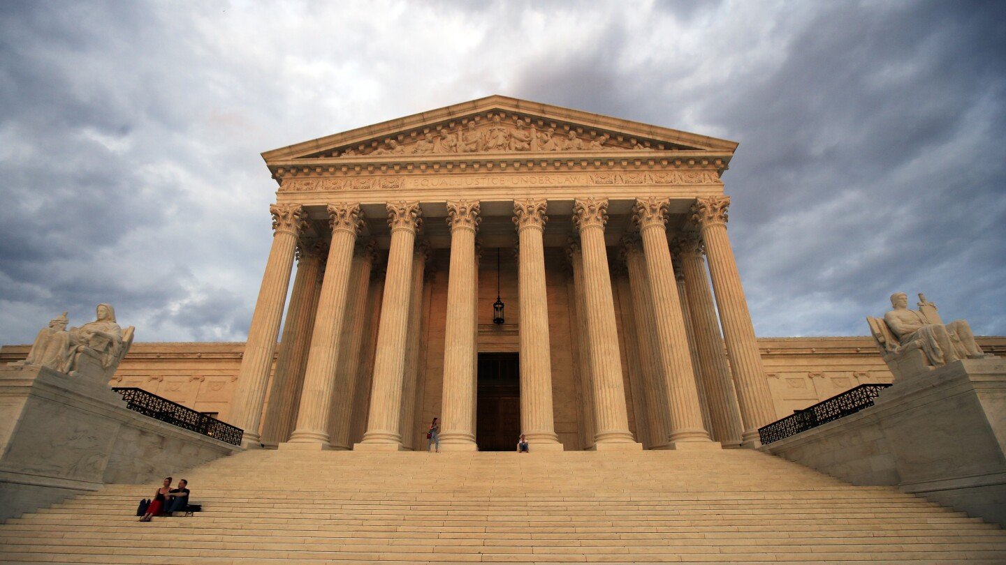 trump-administration-asks-supreme-court-to-partly-allow-birthright-citizenship-restrictions