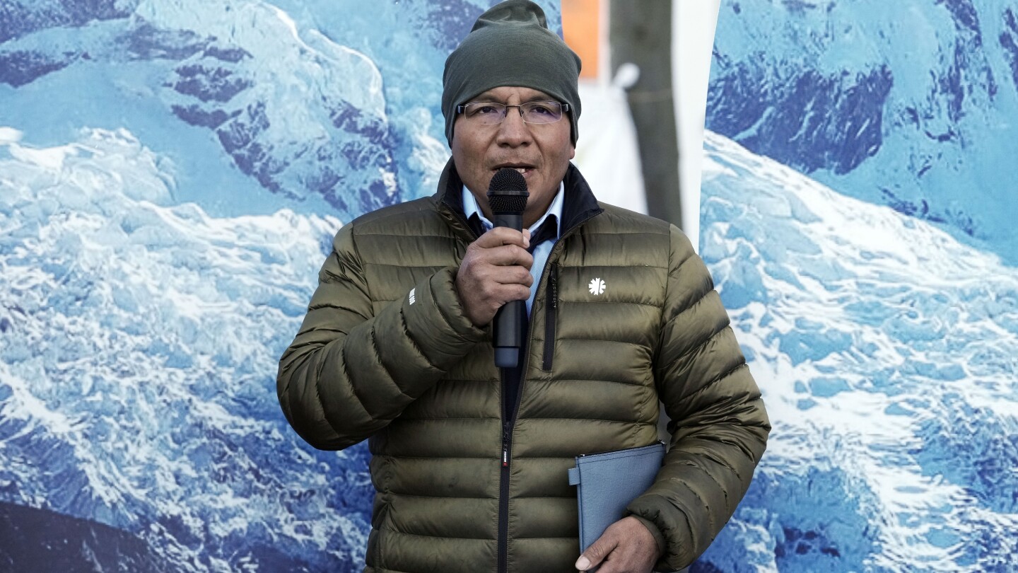 a-peruvian-farmer-takes-german-energy-giant-rwe-to-court-in-a-fight-to-hold-polluters-accountable