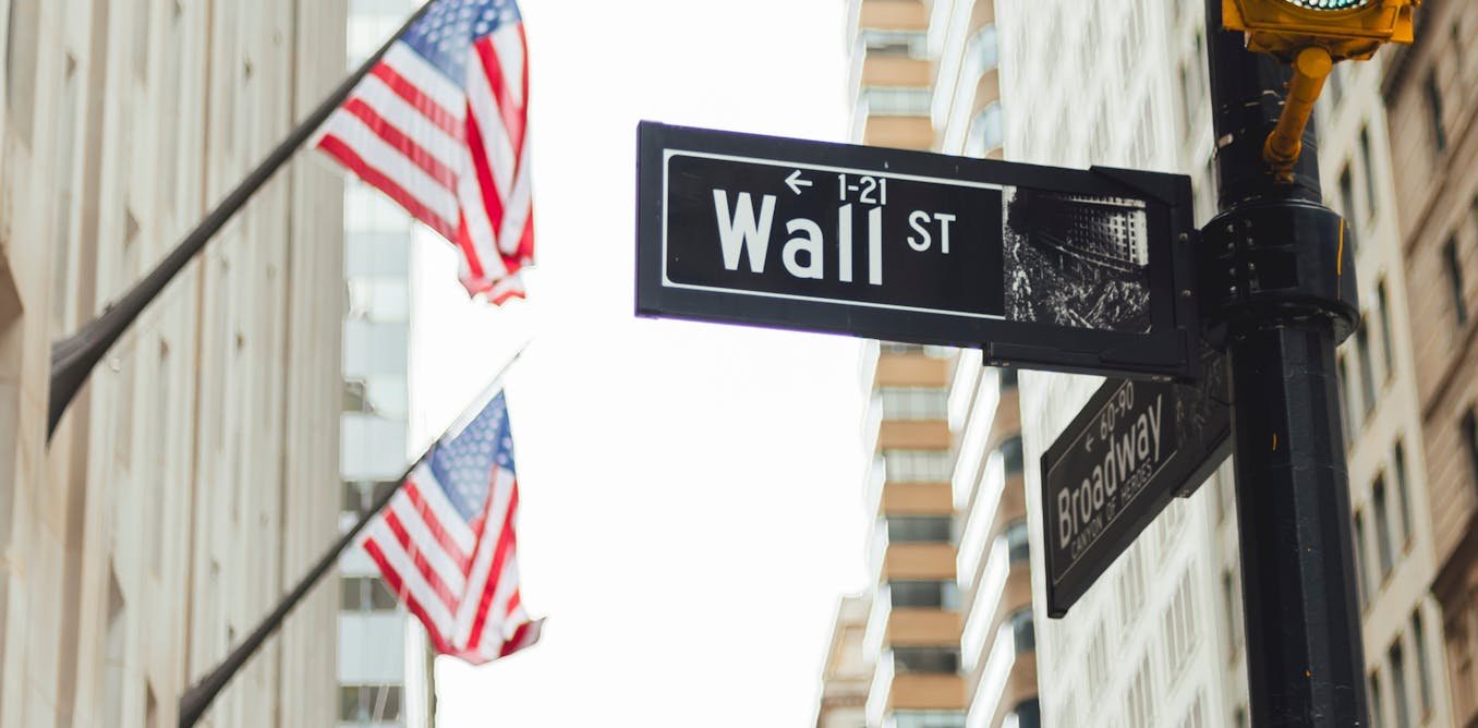 trump-shrugs-off-stock-market-slump,-but-economic-warning-signs-loom