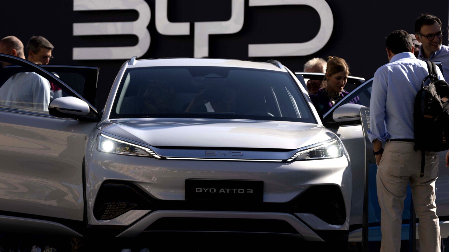 china’s-byd-launches-ev-charging-system-it-says-works-nearly-as-fast-as-a-fill-up