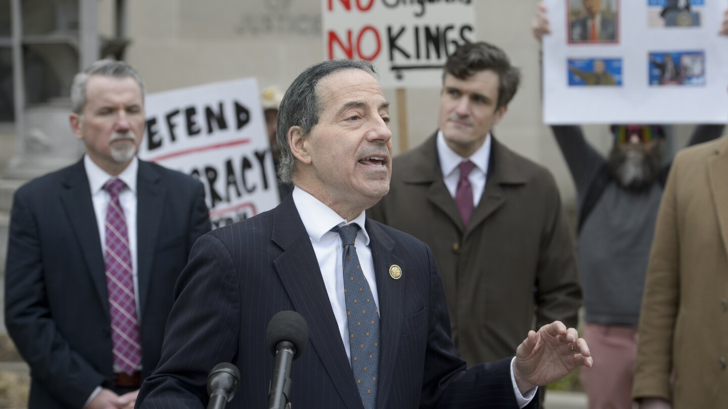 top-house-democrats-are-seeking-doge-details-under-the-freedom-of-information-act