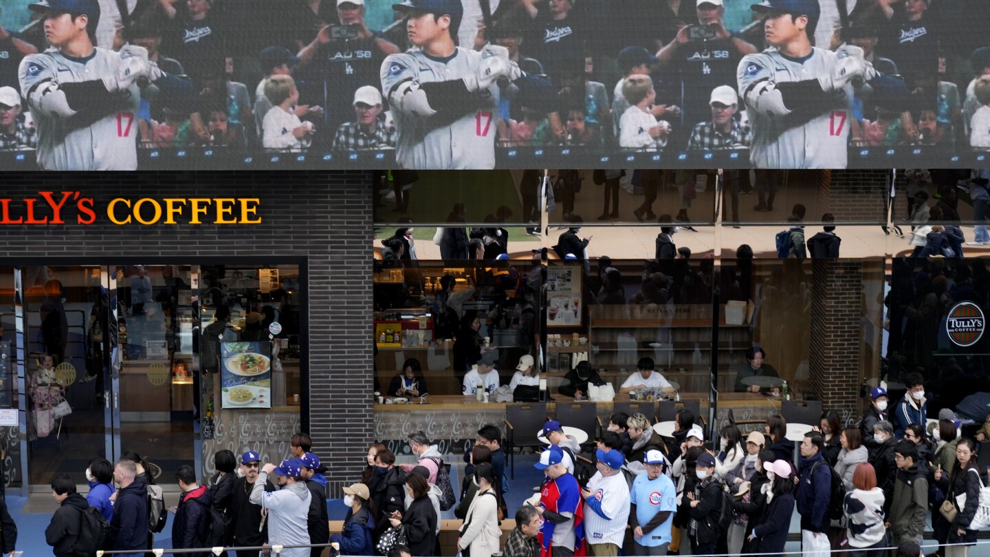 japanese-baseball-looks-about-the-same,-but-the-food-and-the-vibe-are-different
