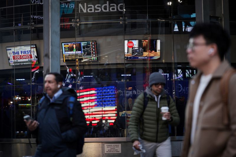 “bull-crash”-drives-biggest-ever-drop-in-us-equity-allocation