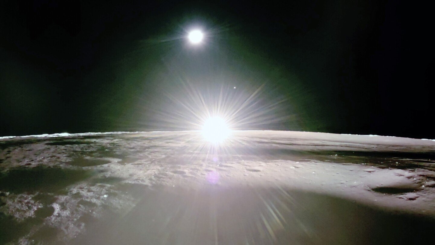 blue-ghost-lander-captures-stunning-sunset-shots-on-the-moon-before-falling-silent