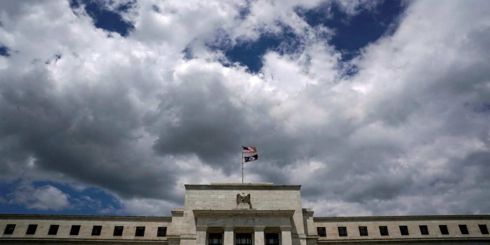 federal-reserve-faces-challenges-amid-stock-market-volatility-and-tightening-credit