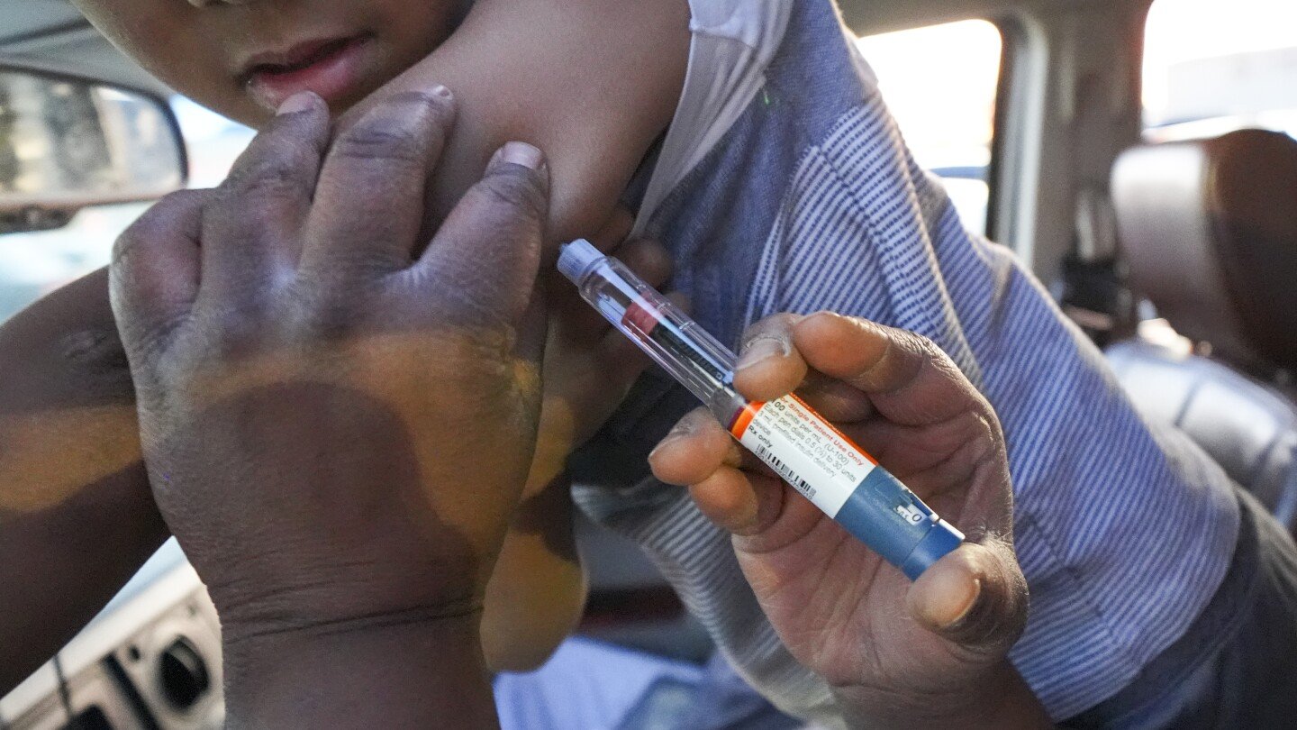 texas-measles-outbreak-expected-to-last-for-months,-though-vaccinations-are-up-from-last-year