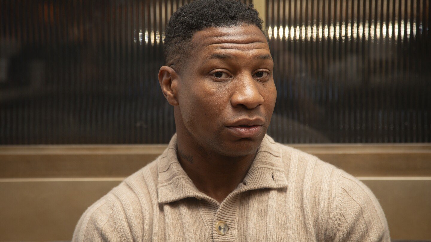 jonathan-majors-is-on-a-redemption-tour.-for-what,-he-won’t-say