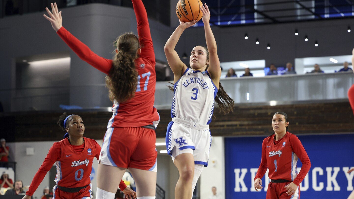 georgia-amoore-scores-34-points-and-kentucky-holds-off-charge-by-liberty-for-79-78-march-madness-win