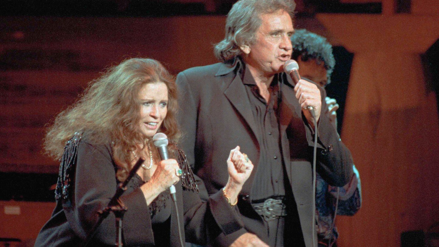 june-carter-cash,-kenny-chesney-and-tony-brown-to-join-the-country-music-hall-of-fame