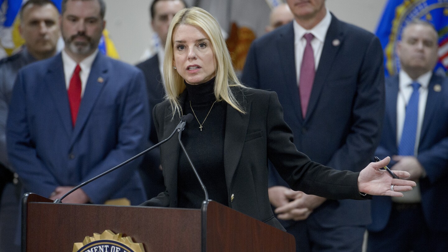 justice-department-moves-to-drop-case-against-alleged-top-ms-13-leader,-seeks-to-deport-him-instead