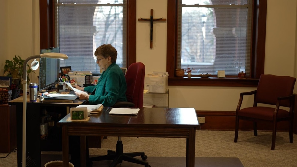 video-nuns-invest-in-the-stock-market-to-secure-futures-and-highlight-causes