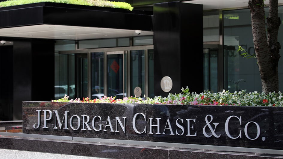 stock-market-today:-dow-jones,-s&p-500-fall-as-earnings-season-gets-underway;-jpmorgan,-wells-fargo-kick-off-things-off-(live-coverage)