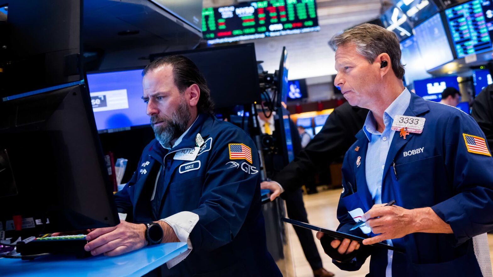 us.-stock-futures-slide-after-s&p-500-posts-back-to-back-gains:-live-updates
