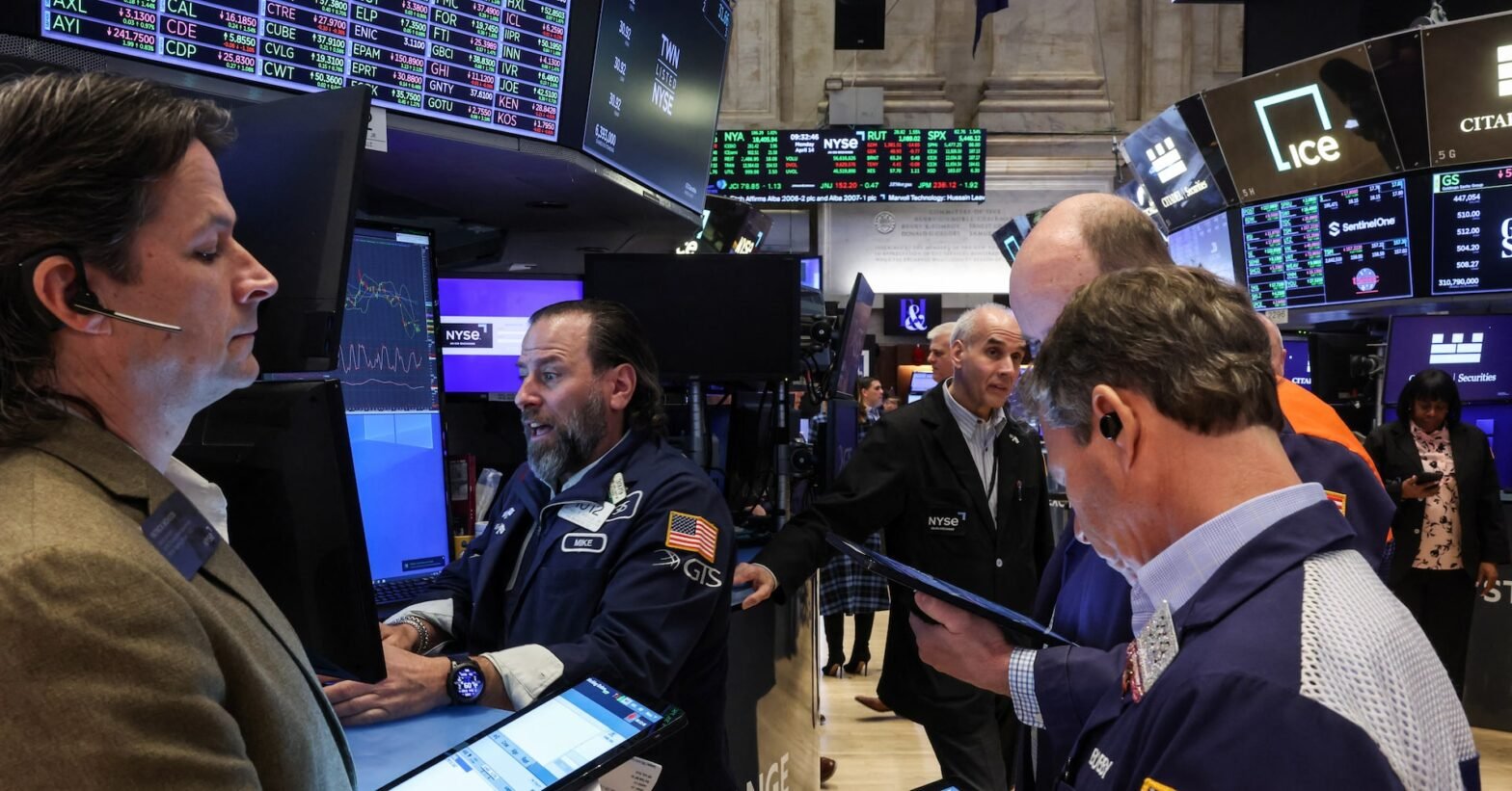 us-stock-futures-edge-up-on-hopes-of-more-tariff-exemptions