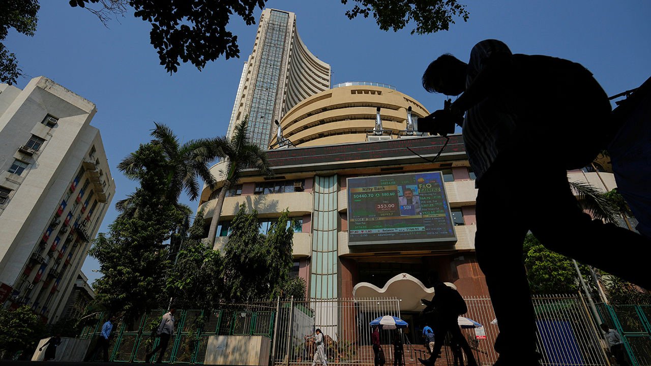 indians-are-losing-big-on-the-stockmarket