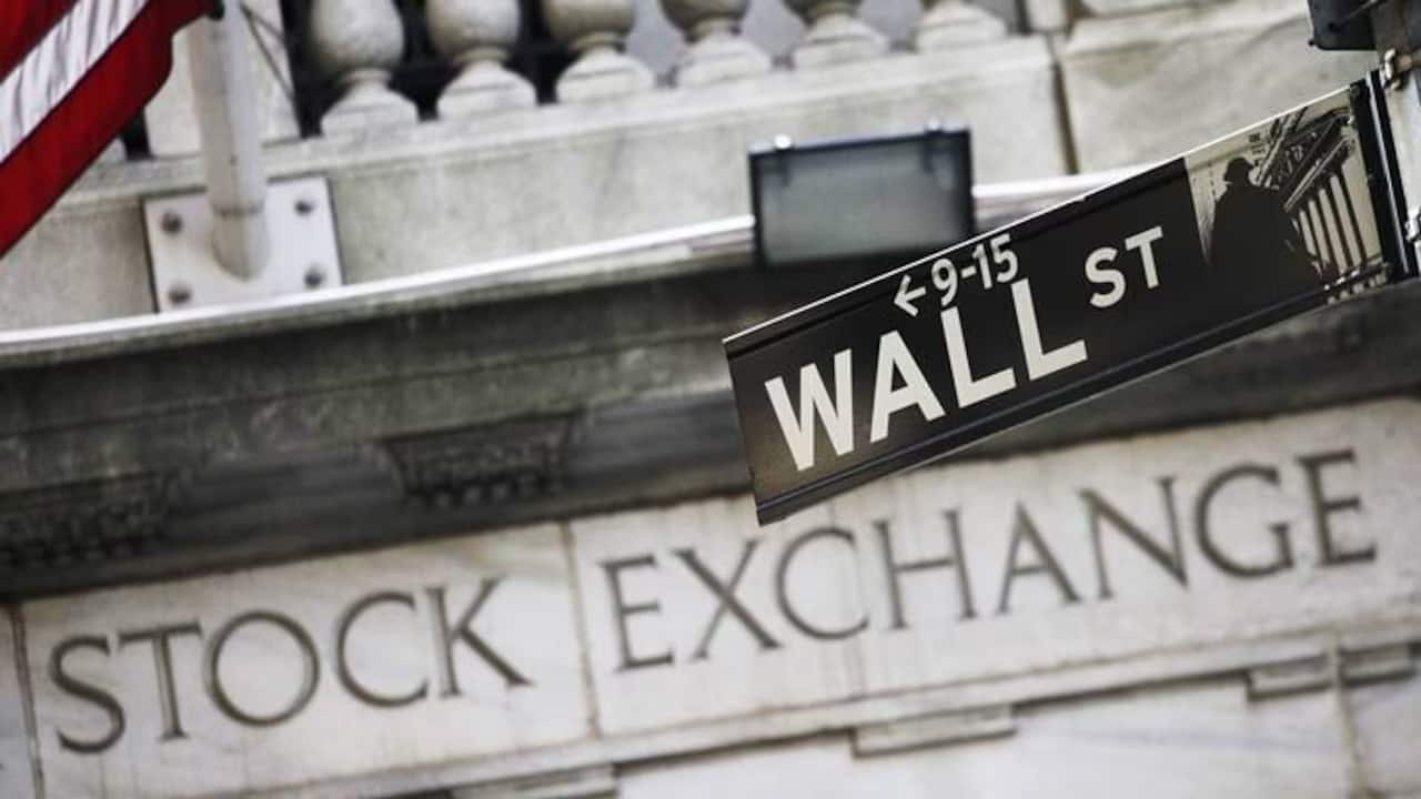 us-stock-markets-live:-diamondback-energy,-ebay,-and-exelon-lead-gainers-on-nasdaq-today