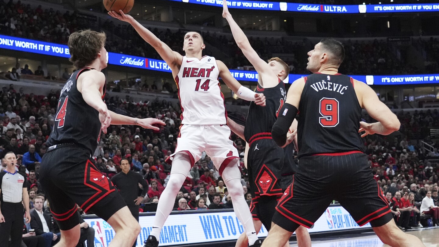 herro-scores-38-as-heat-dominate-bulls-109-90-to-advance-in-play-in-tournament
