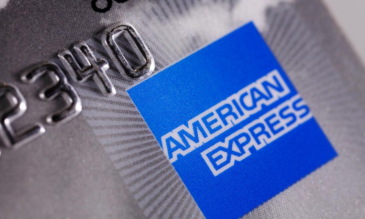 american-express-ceo:-april’s-stock-market-volatility-hasn’t-sent-customers-into-their-bunkers