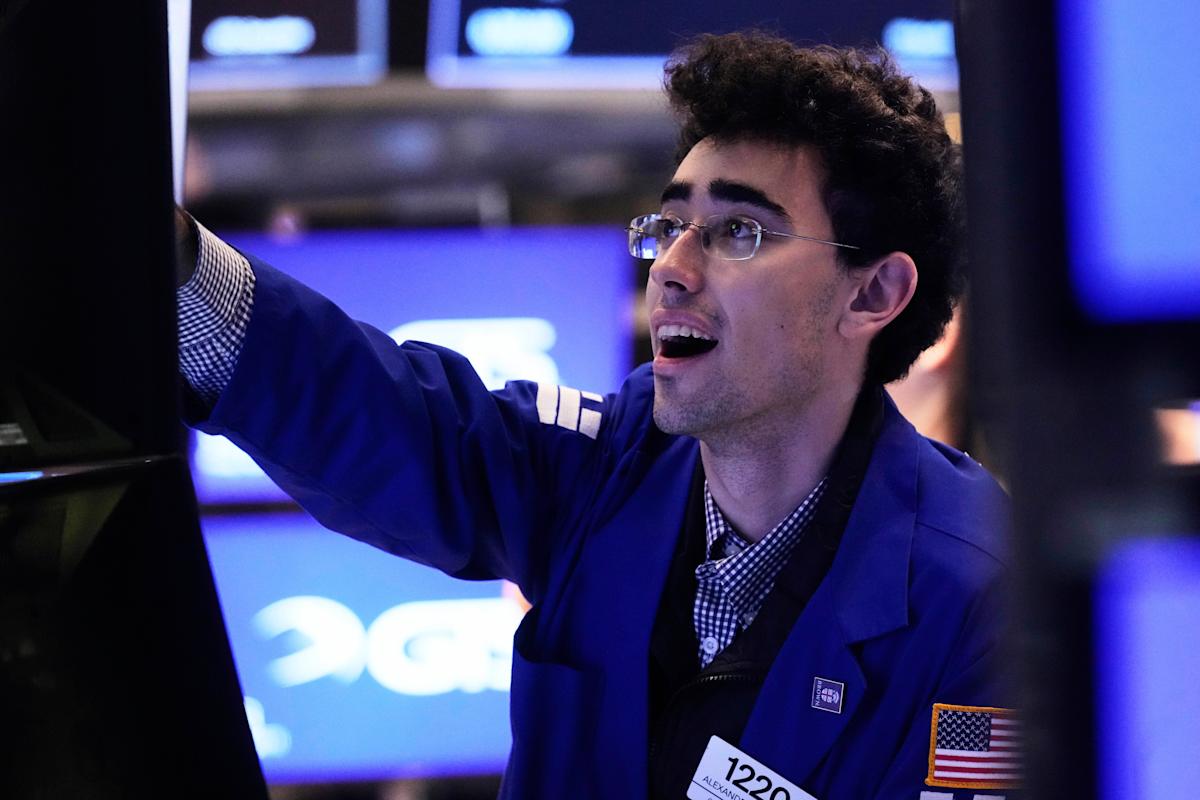 stock-market-today:-dow-slides,-s&p-500,-nasdaq-pop-after-sharp-sell-off