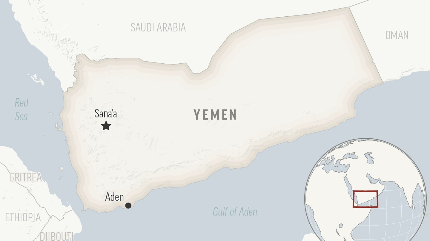 us-airstrikes-targeting-a-yemeni-oil-port-have-killed-20-people,-houthis-say