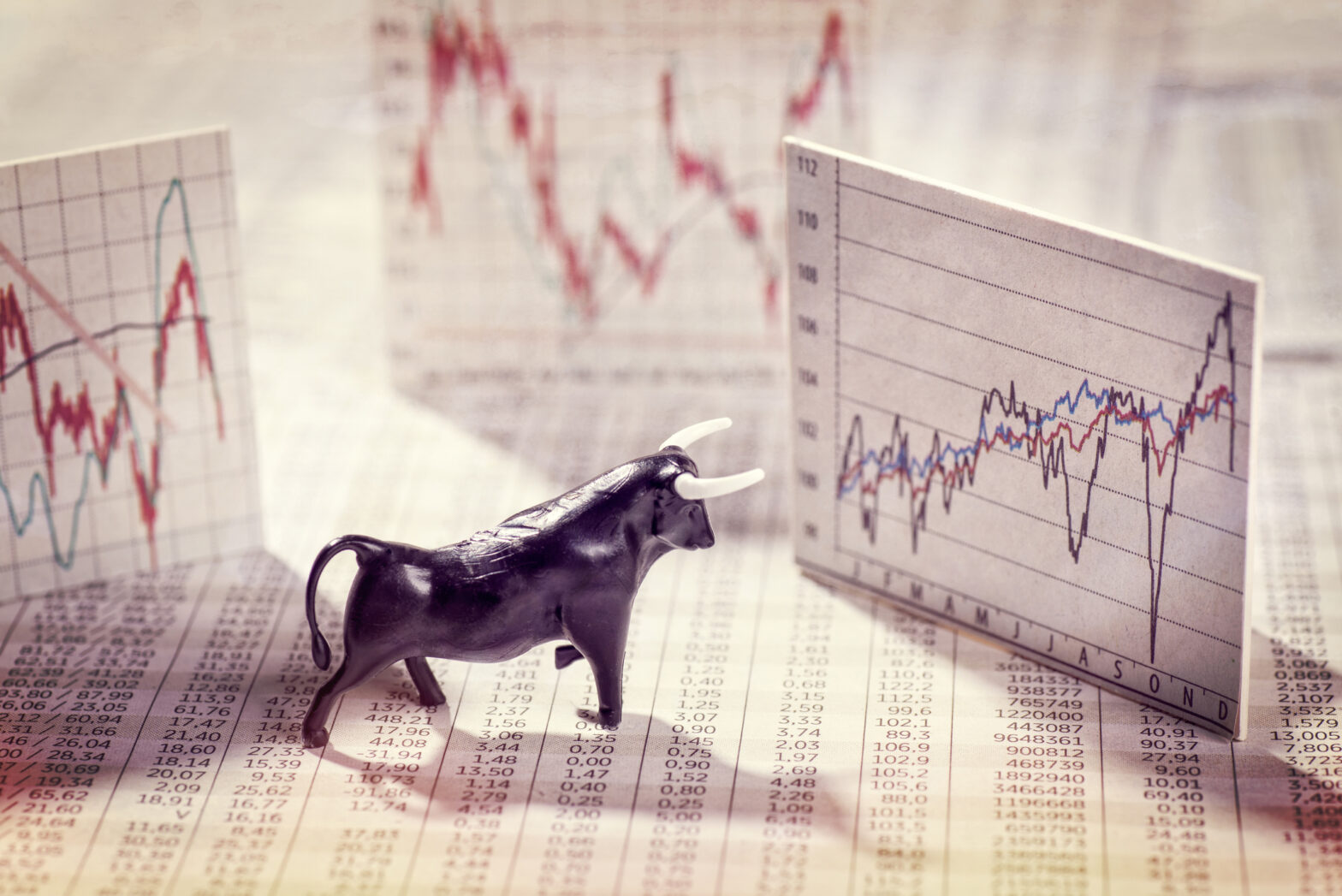 a-stock-market-indicator-rarely-seen-since-1990-hints-at-a-monster-rally-here’s-what-investors-should-know.