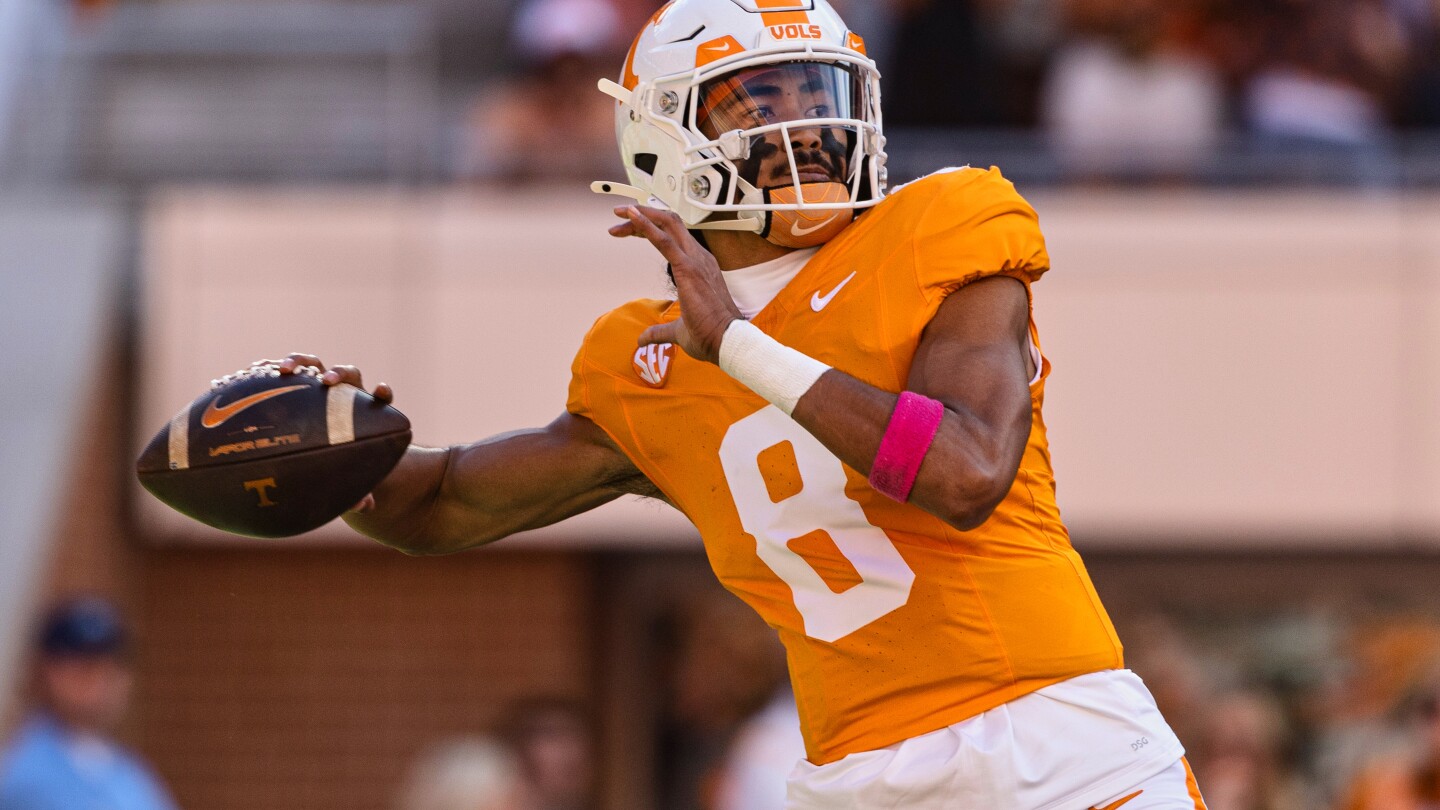 former-tennessee-qb-nico-iamaleava-announces-he-has-committed-to-ucla
