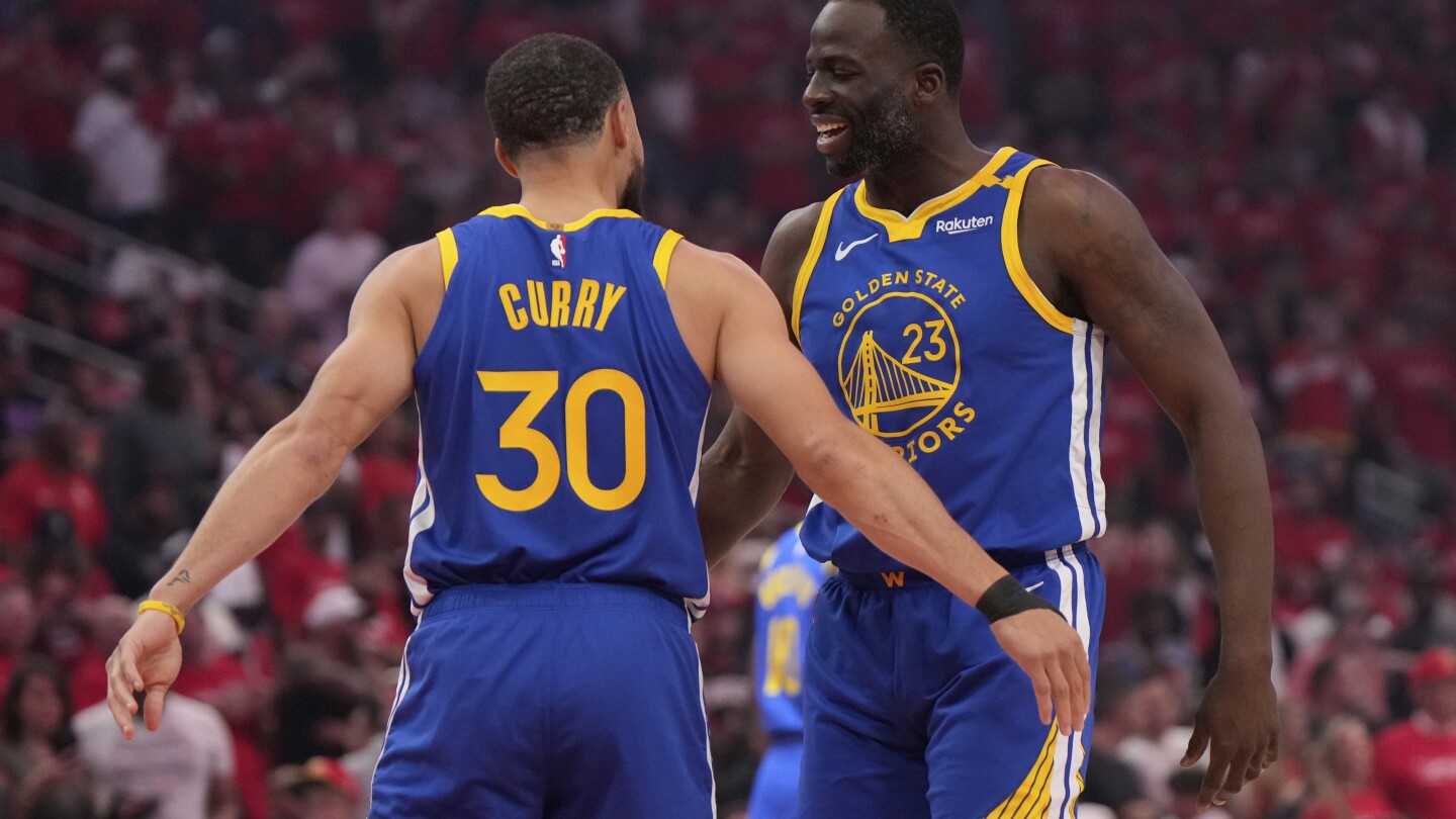 stephen-curry-scores-31-points-in-the-warriors’-95-85-victory-over-the-rockets-95-85-in-game-1