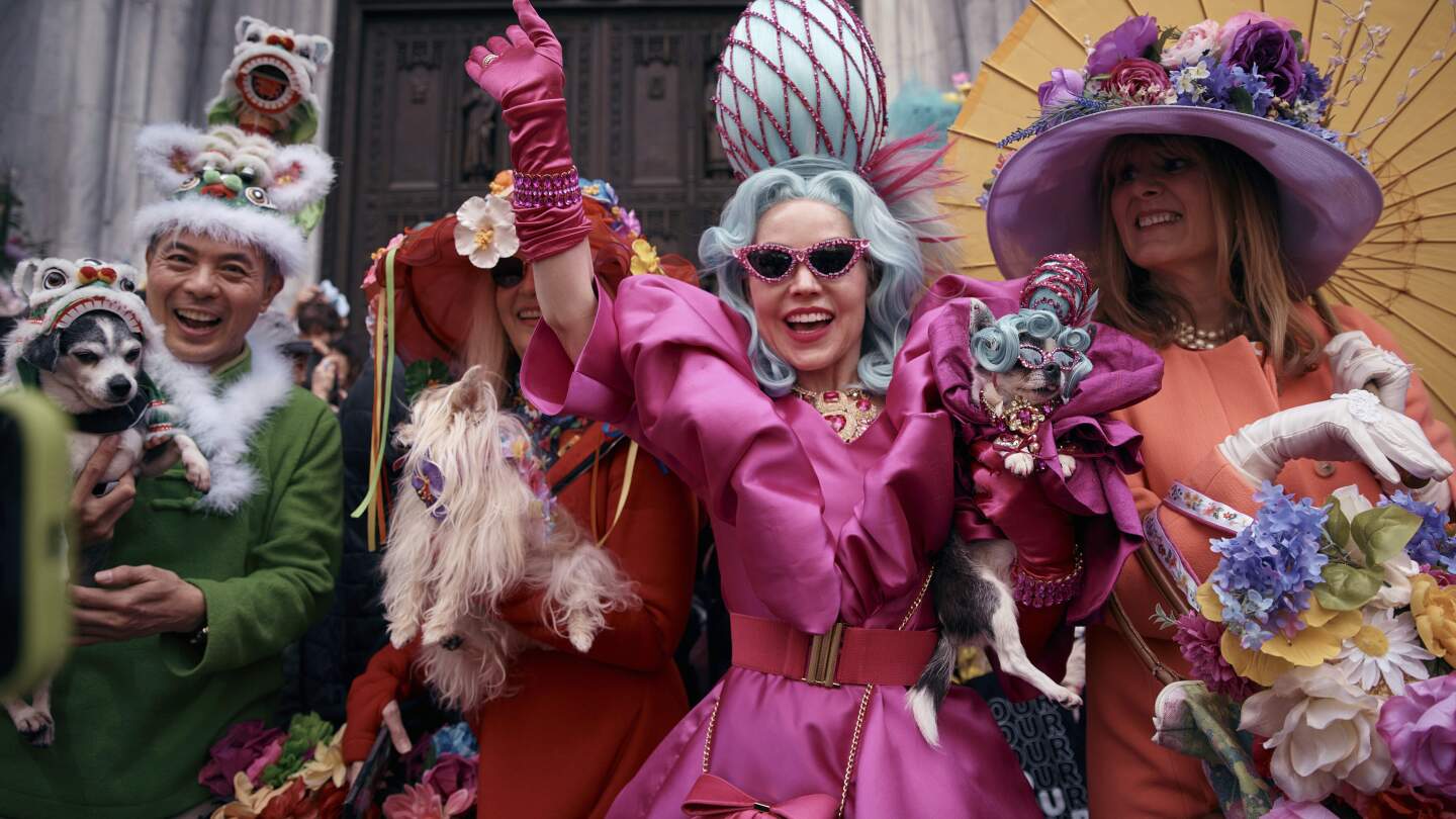 ap-photos:-colorful-hats-and-costumes-light-up-annual-nyc-easter-parade