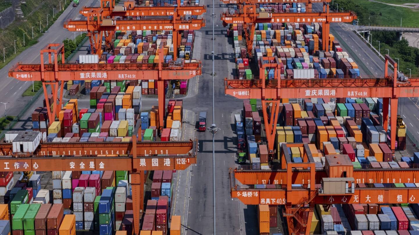 china-warns-countries-against-making-trade-deals-with-the-us-unfavorable-to-beijing
