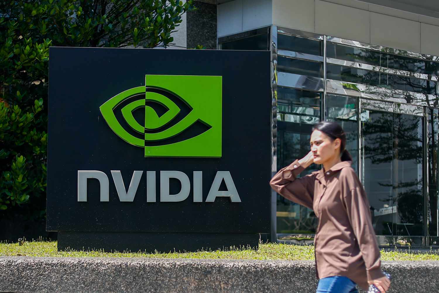 nvidia-stock-furthers-slide-on-us-china-trade-tiff