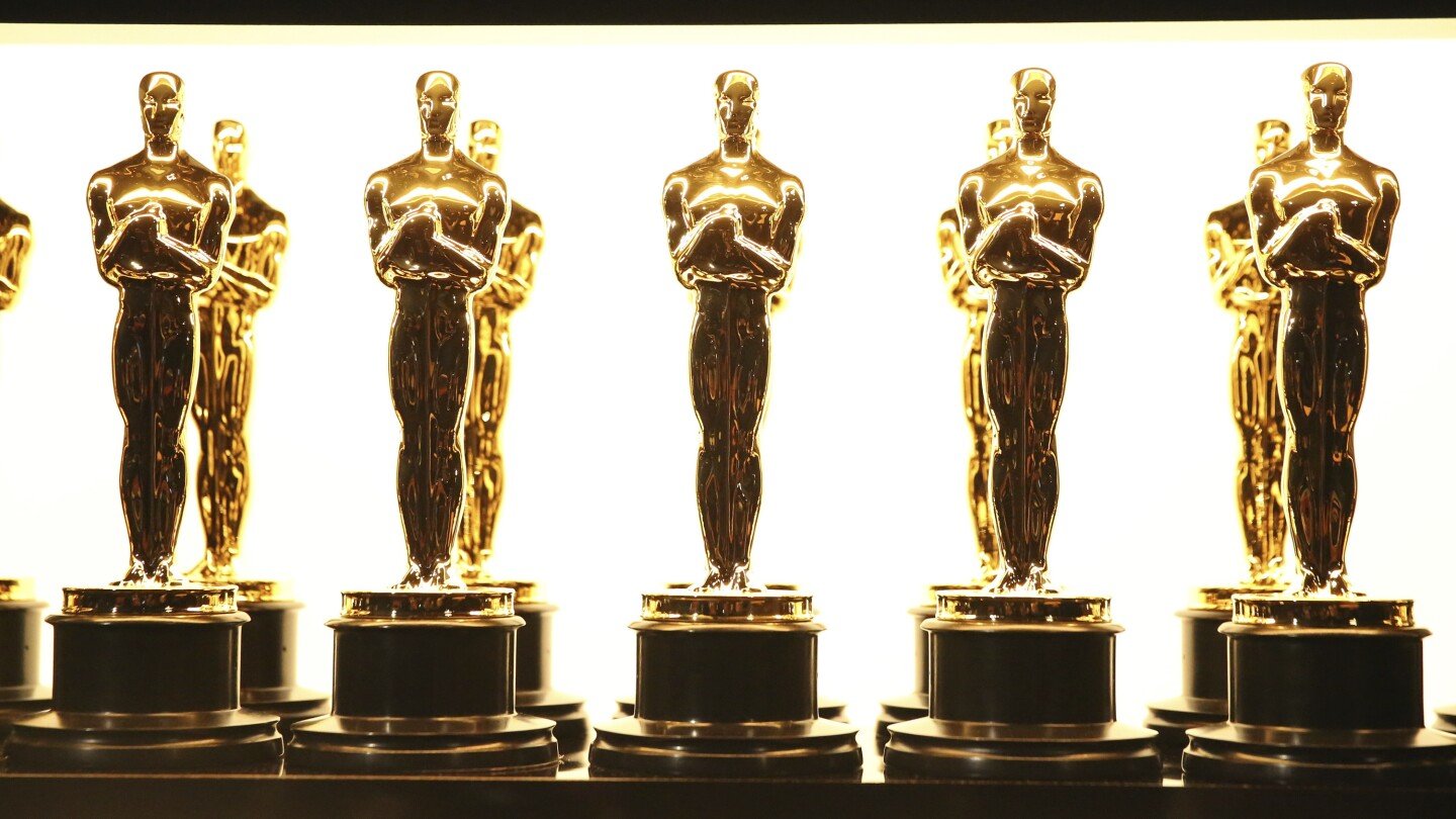 the-oscars-mandate-voters-watch-all-nominated-movies,-set-new-rules-for-ai-and-refugee-filmmakers