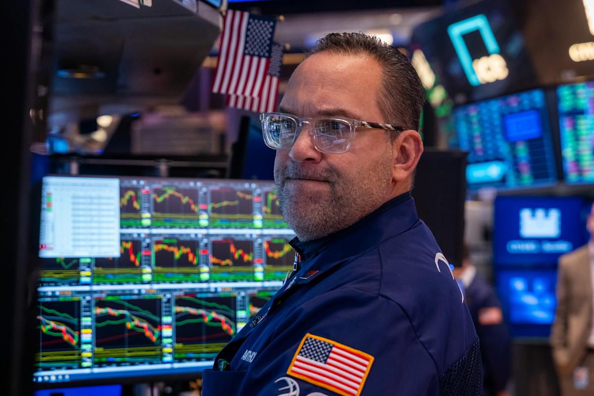 stock-market-today:-dow,-s&p-500,-nasdaq-futures-waver-as-trade-optimism-dims-on-mixed-signals