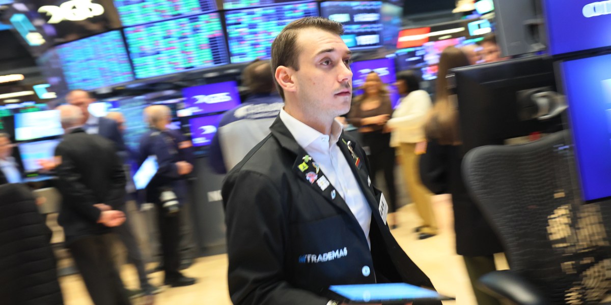 global-stock-markets-don’t-know-where-to-go-as-fed-report-uses-the-word-‘uncertainty’-80-times