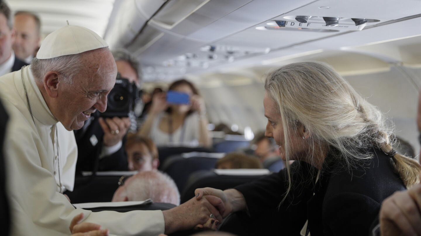 pope-francis-bestowed-a-special-nickname-on-ap’s-vatican-reporter-for-her-often-tough-questions